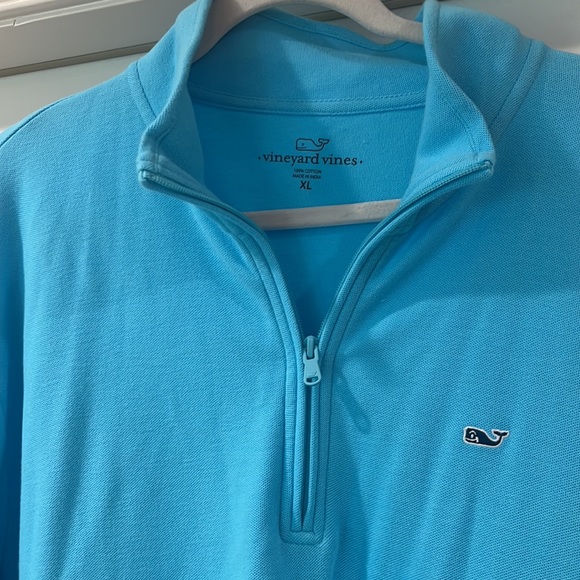 Like New, Vineyard, Vines hundred percent cotton pull over size XL - Picture 4 of 5